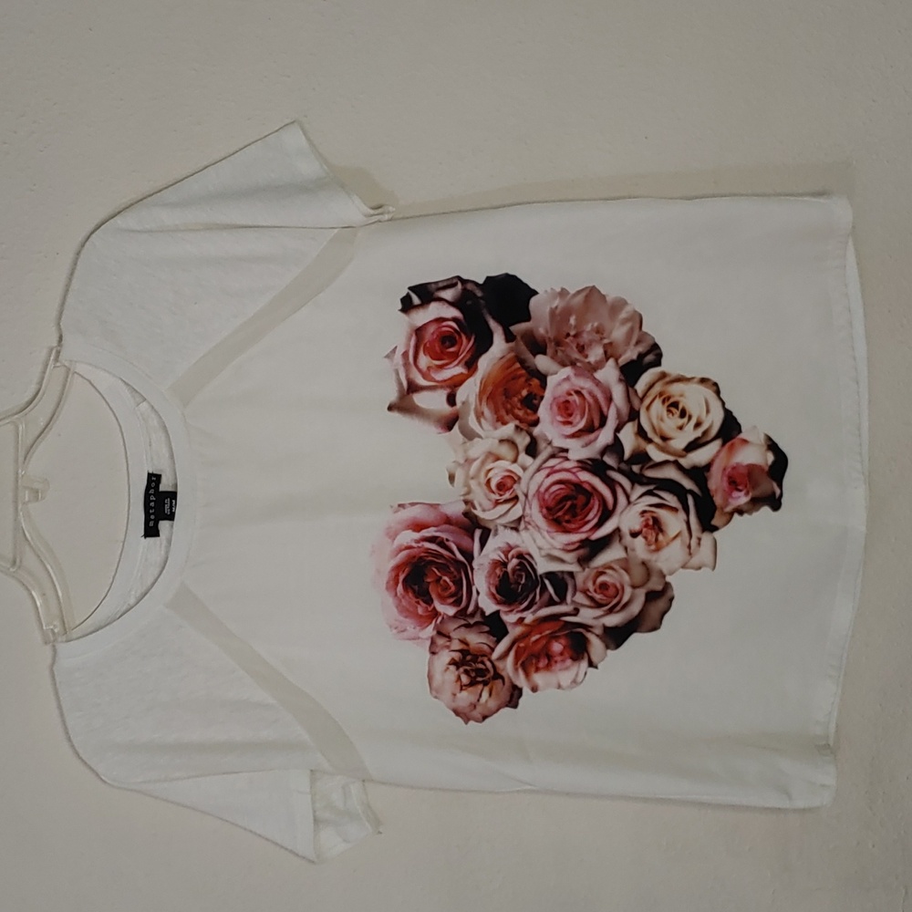 Metaphor Women's Size Medium Sheer Short Sleeve Printed Tee